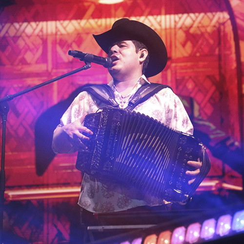 Con más de 50 mil asistentes, Puerto Vallarta celebra su 105 aniversario